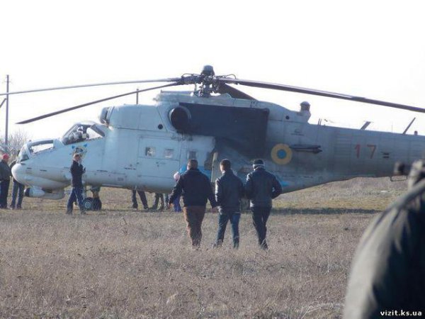 В Арабатскую стрелку прилетели украинские боевые вертолеты (ФОТО+ВИДЕО)