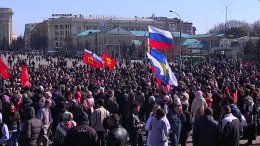 В Харькове проходит митинг за проведение референдума по федерализации Украины