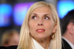 Алена Свиридова по особой системе выбирает блюда в ресторане