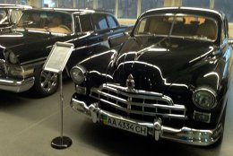 В «Межигорье» обнаружили раритетные авто с киностудии Довженко