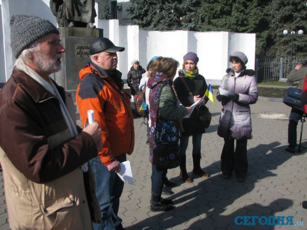 Харьковчане не нуждаются в защите Путина (ФОТО)