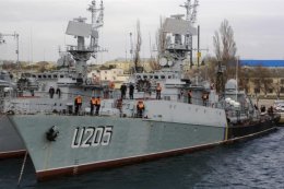 В Севастополе россияне захватили два украинских корвета (ВИДЕО)