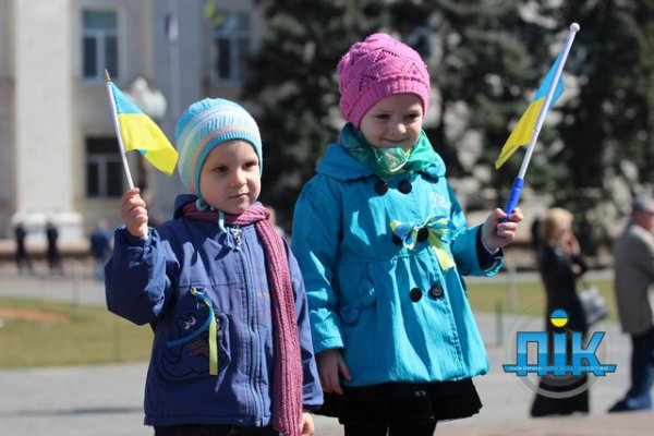 В Херсоне около двух тысяч человек выступило против сепаратизма (ВИДЕО))