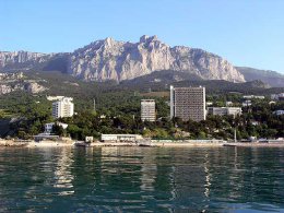 Украинцев выселяют из санаториев в Крыму