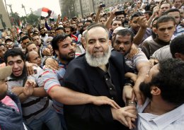 Египетский суд приговорил 529 "братьев-мусульман" к казни