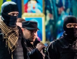 Не будь радикалов, Яценюк установил бы тесные контакты с крупным бизнесом и Россией