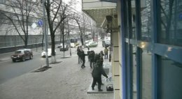Нападение ненастоящих «Воинов Нарнии» на киевский банк (ВИДЕО)
