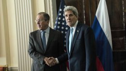 Главы дипломатических ведомств России и США уже четвертый час обсуждают Украину