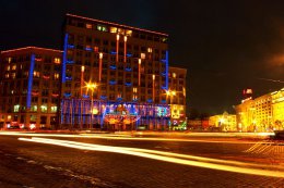 "Правый сектор" поспешно вывозит имущество из гостиницы "Днепр"