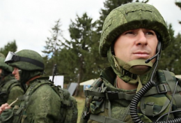 Из Симферополя в Украину массово отправляют российских военных в штатском