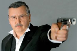 Анатолий Гриценко: «Надо принять закон, разрешающий украинцам владеть оружием»