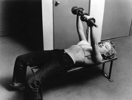 Редкие снимки Мэрилин Монро в спортзале попали в Интернет (ФОТО)