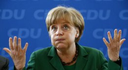 Меркель снова грозит России санкциями