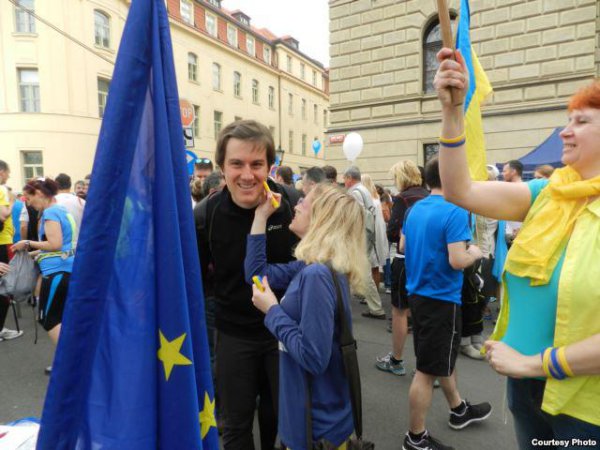 В Праге протестовали против оккупации Крыма (ФОТО)
