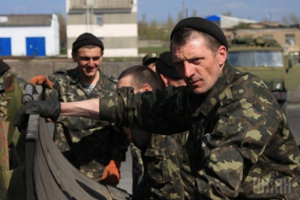 Украинскую военную технику вывезут из Крыма (ФОТО)