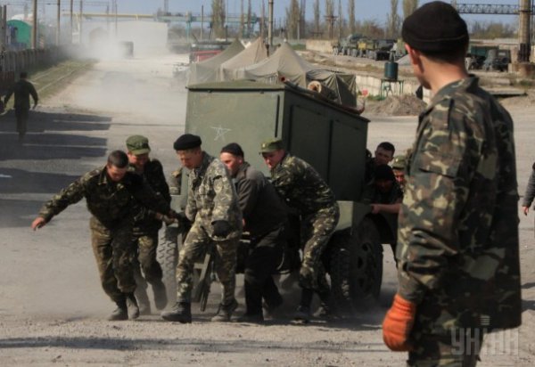 Украинскую военную технику вывезут из Крыма (ФОТО)