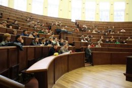 В Украине хотят отменить бюджетную форму образования