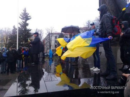 Митинг "За порядок и мир в Луганске!" (ФОТО)