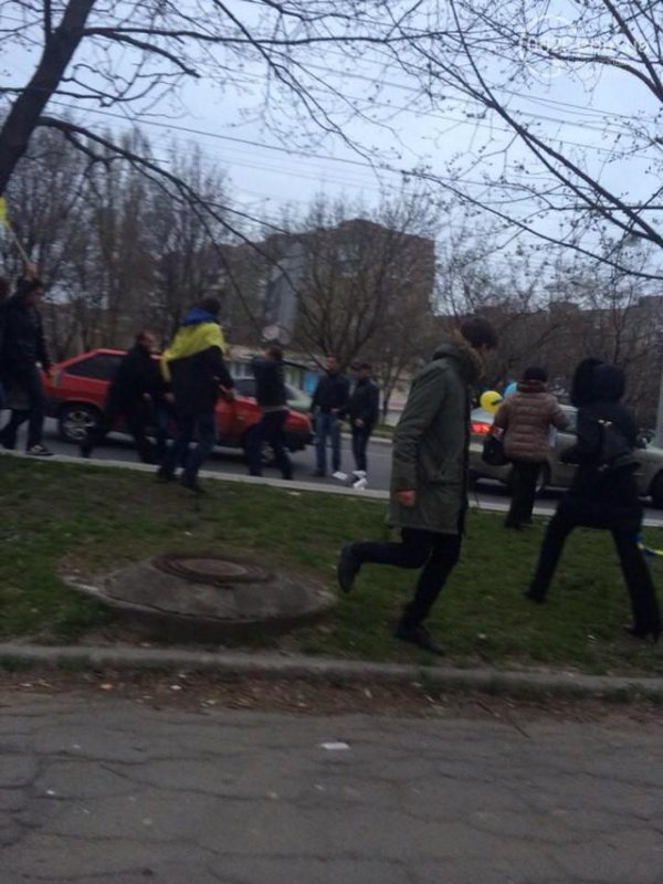 В Мариуполе были избиты участников митинга за единую Украину (ФОТО)