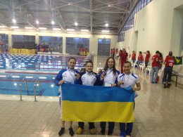 Украинка Арина Якуба завоевала золото на международных соревнованиях по плаванию