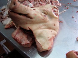 Россельхознадзор запретил завозить украинскую свинину на территорию Крыма