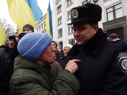 Донецкая милиция просит граждан воздержаться от участия в митингах