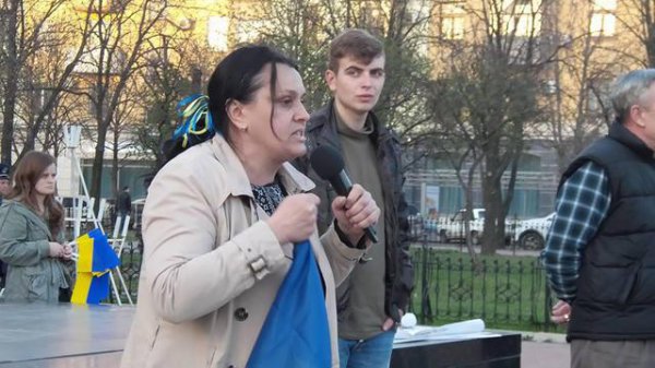 Митинг единства Украины в Луганске (ФОТО)