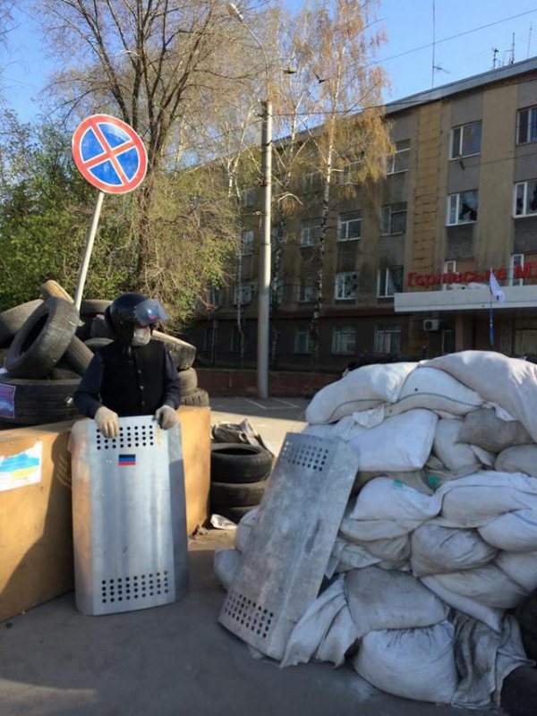 Горловка несмотря на обстановку живет своей жизнью (ФОТО)