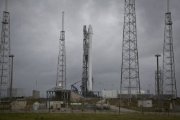 Космический грузовик Dragon компании SpaceX отправился к МКС (ВИДЕО)