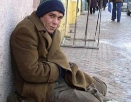 В Харькове военный патруль задержал нищего-«шпиона»