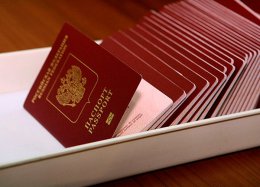 Отказаться от российского паспорта в Крыму уже нельзя