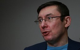 Луценко призывает сепаратистов сесть за стол переговоров