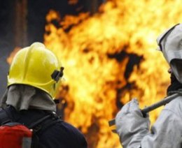 Этой ночью забросали взрывными устройствами облпрокуратуру Луганской области
