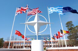 НАТО отрицает свое присутствие в Украине