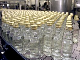 Отечественные алкогольные компании вынуждены сокращать производство