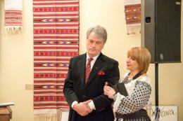 На презентации выставки жена Виктора Ющенко пообщалась с журналистами (ФОТО)