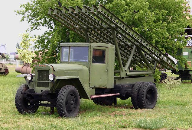 Советские войска и техника на дороге, ведущей в Берлин (ФОТО)