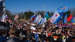 В центре Одессы собираются сепаратисты с дубинками и железной арматурой