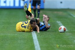 Сражение на футбольном поле закончилось ничьей. "Черноморец" - "Металлист" - 1:1. (ВИДЕО)