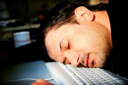 Привычка спать пару часов в дневное время сокращает на треть жизнь