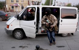 Пророссийские боевики терроризируют Луганск (ФОТО)