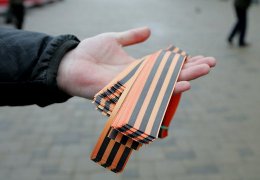 На улицах Литвы все чаще можно увидеть «георгиевские ленты»