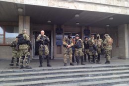 Жители Славянска просят военных освободить их город от террористов