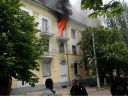 В Мариуполе подожгли городское управление милиции