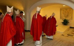 В Ватикане ужесточат контроль за священниками