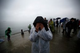 Жители Славянска покидают город перед проведением референдума (ВИДЕО)