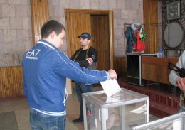 "Референдум" в Донецке: как голосуют в непризнанной Донецкой республике (ФОТО)