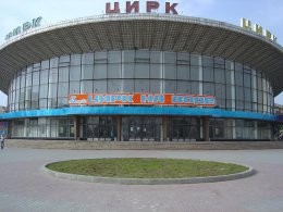 В Харькове три клоуна провели свой референдум (ФОТО)