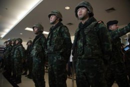 В Таиланде объявили военное положение