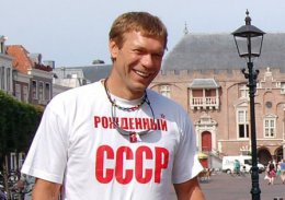 Царева заметили вместе с сыном Пшонки в привокзальном кафе Москвы (ВИДЕО)